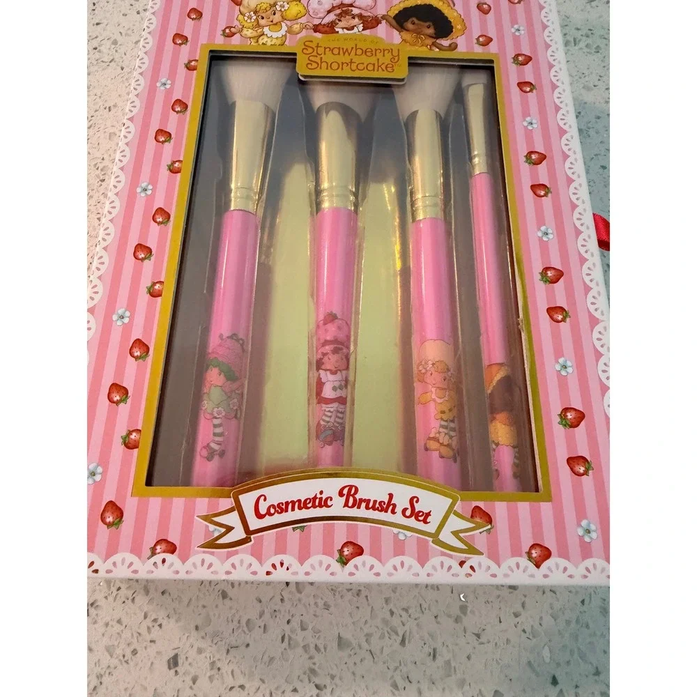 Strawberry Shortcake Cosmetic Brush Set 4pc Taste Beauty Pink Collector Box NEW